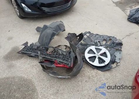 2014 Toyota Prius Three из США, поврежденный, VIN JTDKN3DU2E1768203